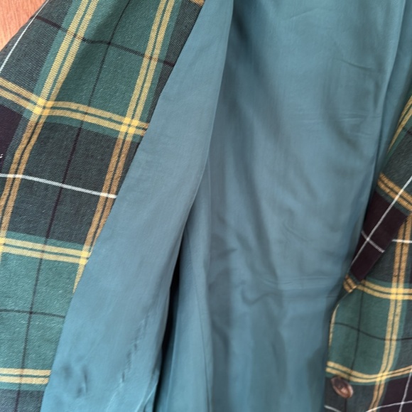 Blazer and skirt by Ellen Tracy - Picture 3 of 6